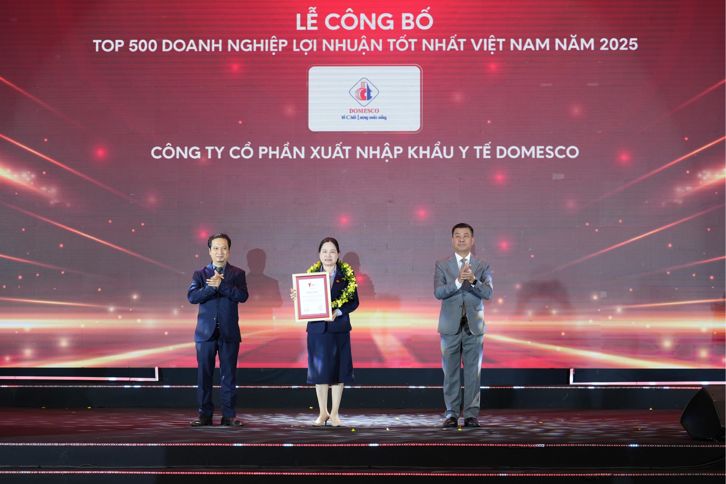 DOMESCO TIẾP TỤC KHẲNG ĐỊNH VỊ THẾ TRONG “TOP 500 DOANH NGHIỆP LỢI NHUẬN TỐT NHẤT VIỆT NAM”